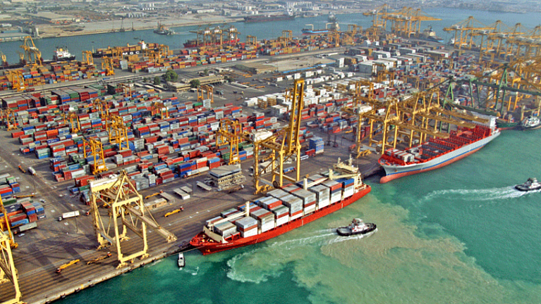 Перегрузка порта Джабаль-Али осложняет доставку грузов из ОАЭ в РФ